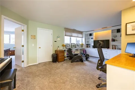 53 Bagy Wrinkle Cove Warren RI 02885