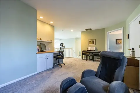 53 Bagy Wrinkle Cove Warren RI 02885