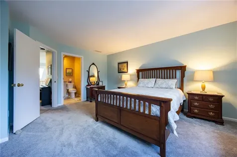 53 Bagy Wrinkle Cove Warren RI 02885