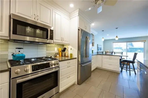 53 Bagy Wrinkle Cove Warren RI 02885