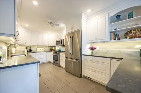 53 Bagy Wrinkle Cove Warren RI 02885