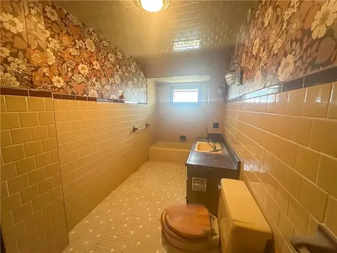 16 Shaw Avenue Johnston RI 02919