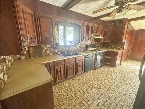 16 Shaw Avenue Johnston RI 02919