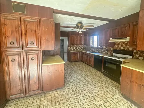 16 Shaw Avenue Johnston RI 02919