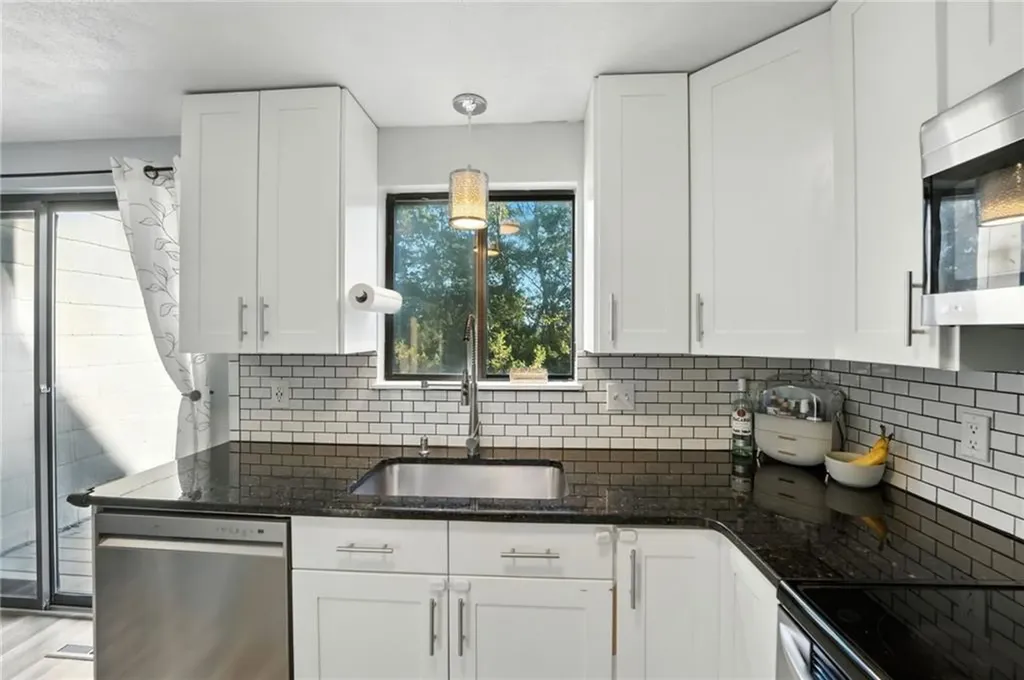 2703 Pinewood Drive Smithfield RI 02917