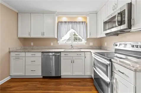 12 Beth Road Tiverton RI 02878