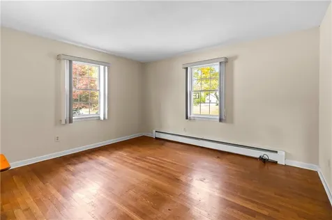 12 Beth Road Tiverton RI 02878