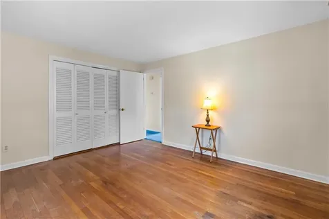 12 Beth Road Tiverton RI 02878