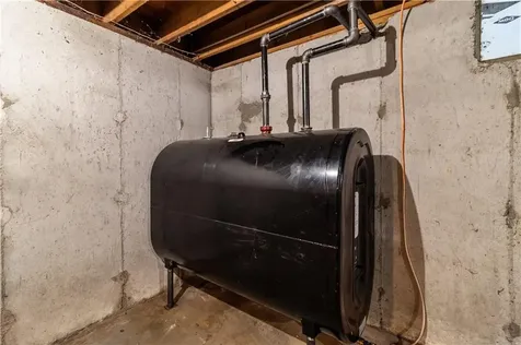 12 Beth Road Tiverton RI 02878