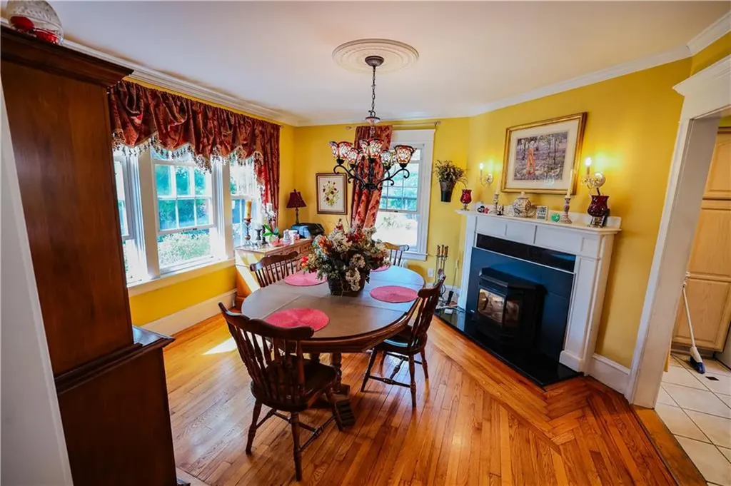 740 Veterans Memorial Parkway East Providence RI 02914