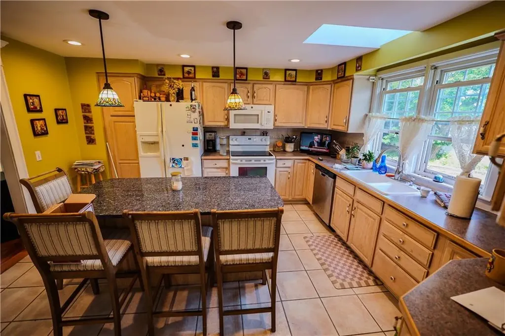 740 Veterans Memorial Parkway East Providence RI 02914