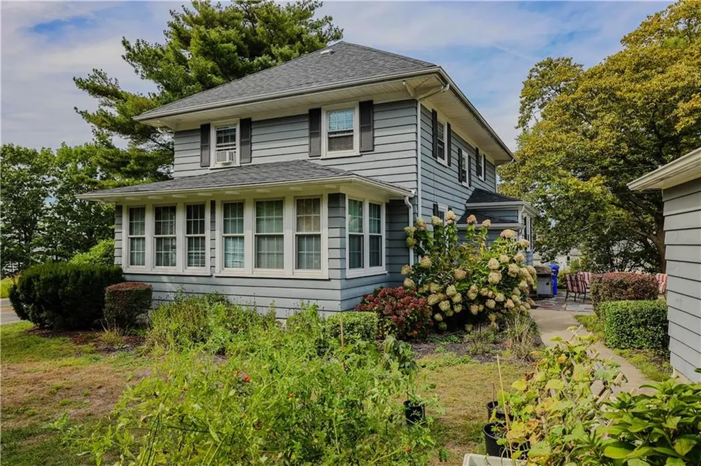 740 Veterans Memorial Parkway East Providence RI 02914