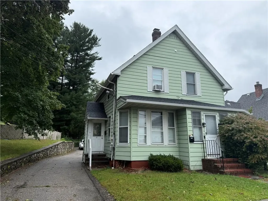 43 Welles Street Woonsocket RI 02895