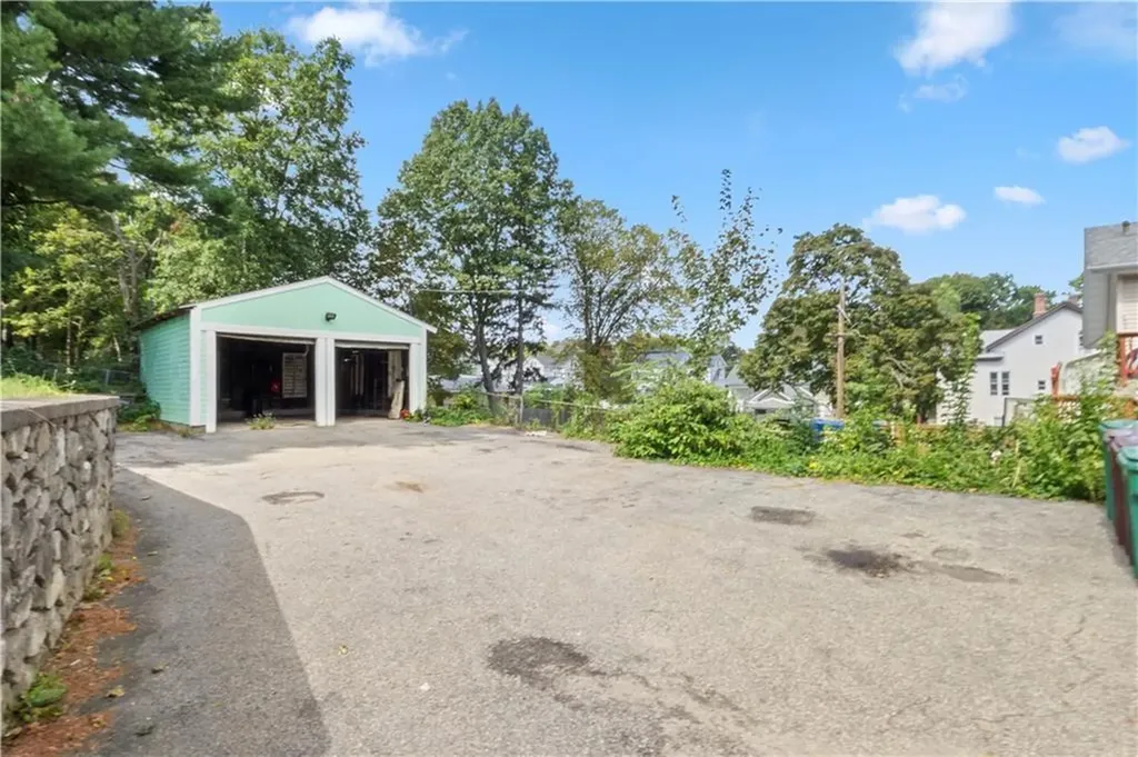 43 Welles Street Woonsocket RI 02895
