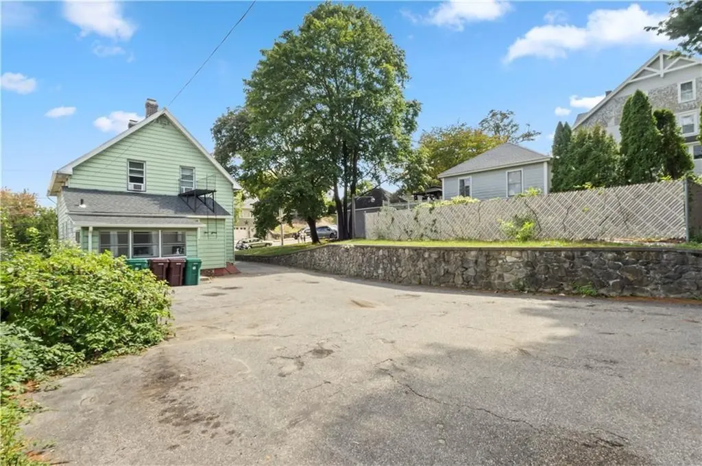 43 Welles Street Woonsocket RI 02895