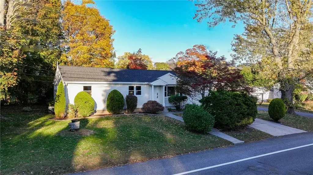 199 First Avenue East Greenwich RI 02818