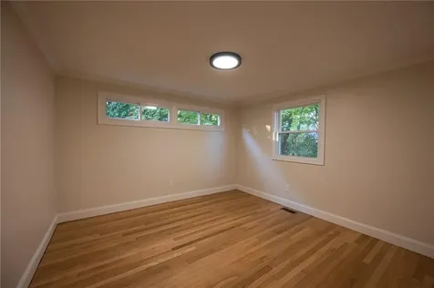 199 First Avenue East Greenwich RI 02818