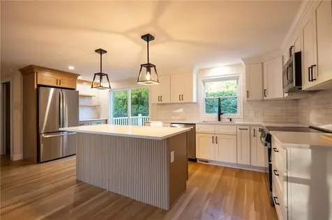 199 First Avenue East Greenwich RI 02818