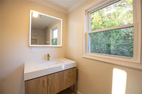 199 First Avenue East Greenwich RI 02818