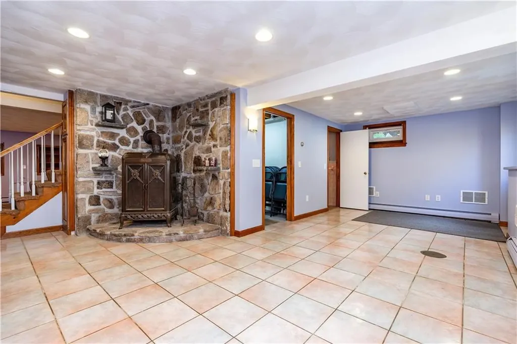 142 Douglas Pike Smithfield RI 02917