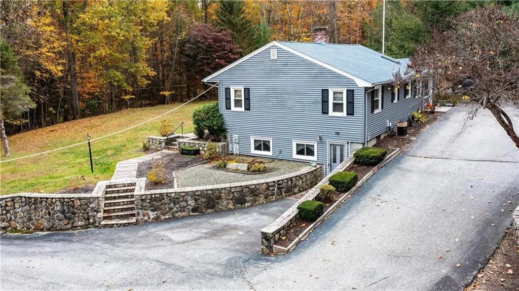 142 Douglas Pike Smithfield RI 02917