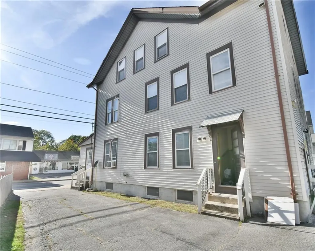 987 Mendon Road Cumberland RI 02864