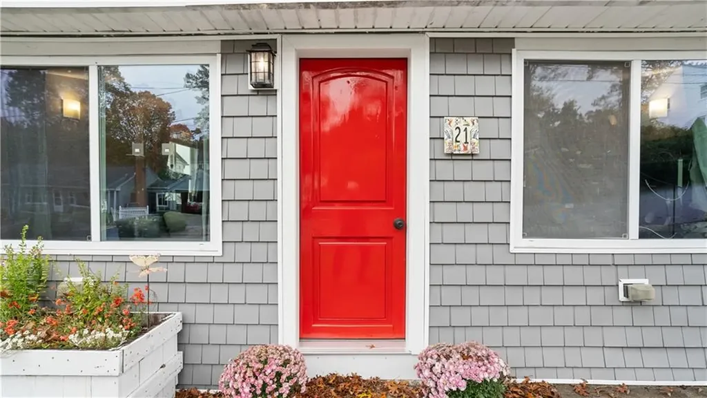 21 Darton Street Coventry RI 02816