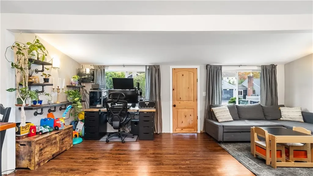 21 Darton Street Coventry RI 02816