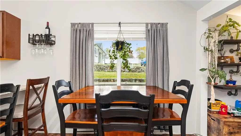 21 Darton Street Coventry RI 02816