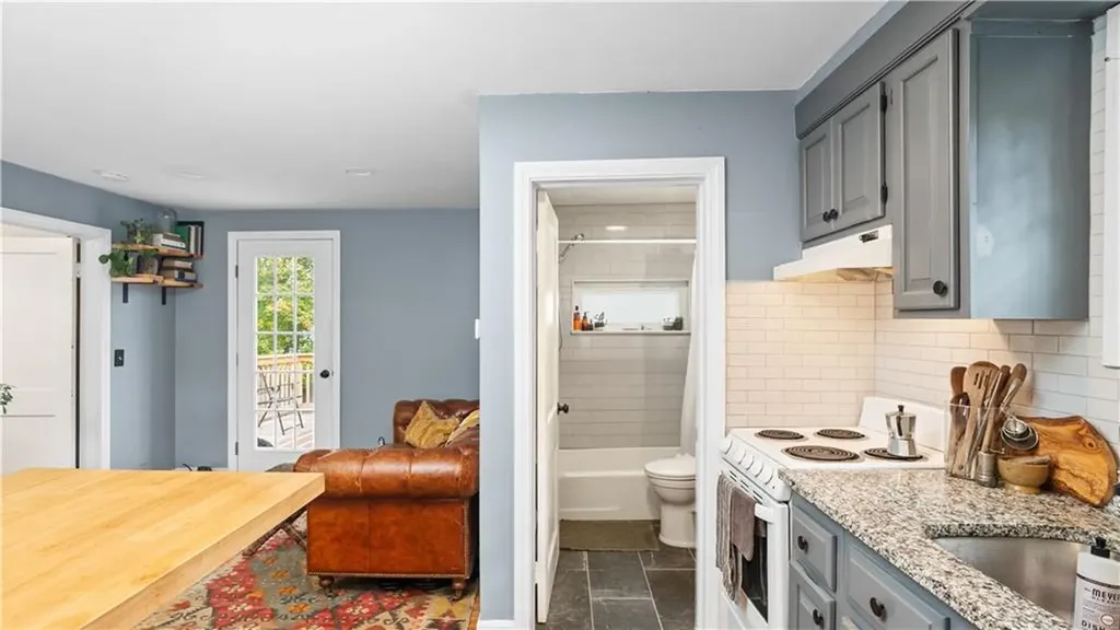 5 Cottage Street West Warwick RI 02893