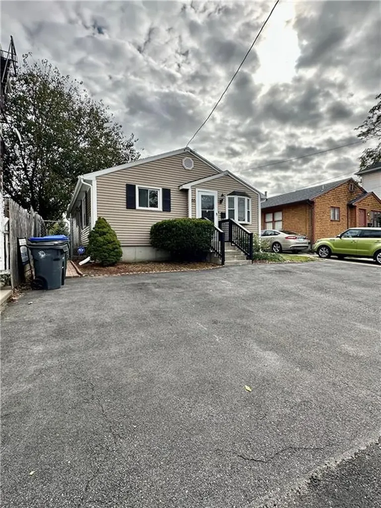 55 Luna Street Providence RI 02904