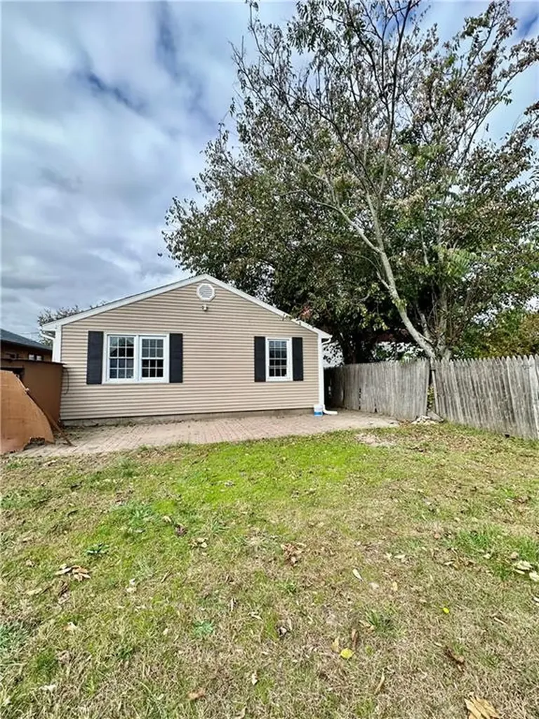 55 Luna Street Providence RI 02904