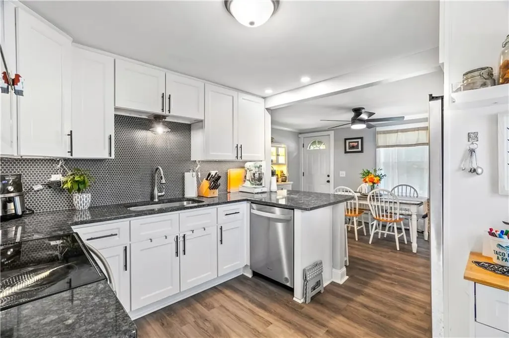 467 Forbes Street East Providence RI 02915