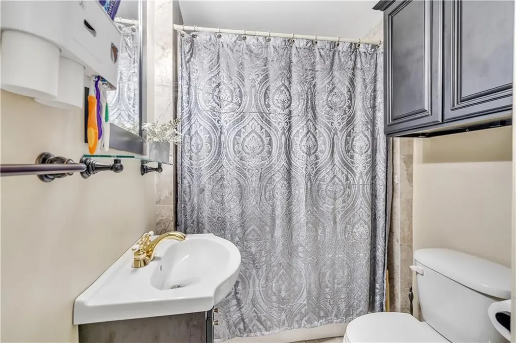 216 Bertenshaw Road Woonsocket RI 02895