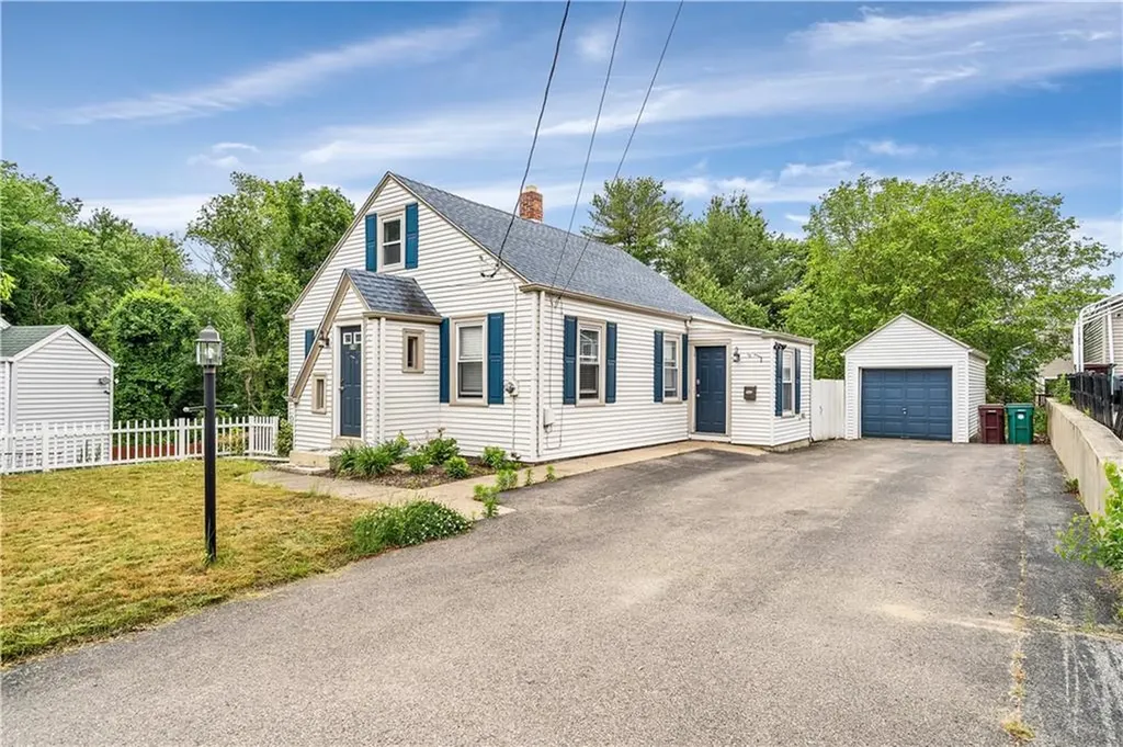 216 Bertenshaw Road Woonsocket RI 02895
