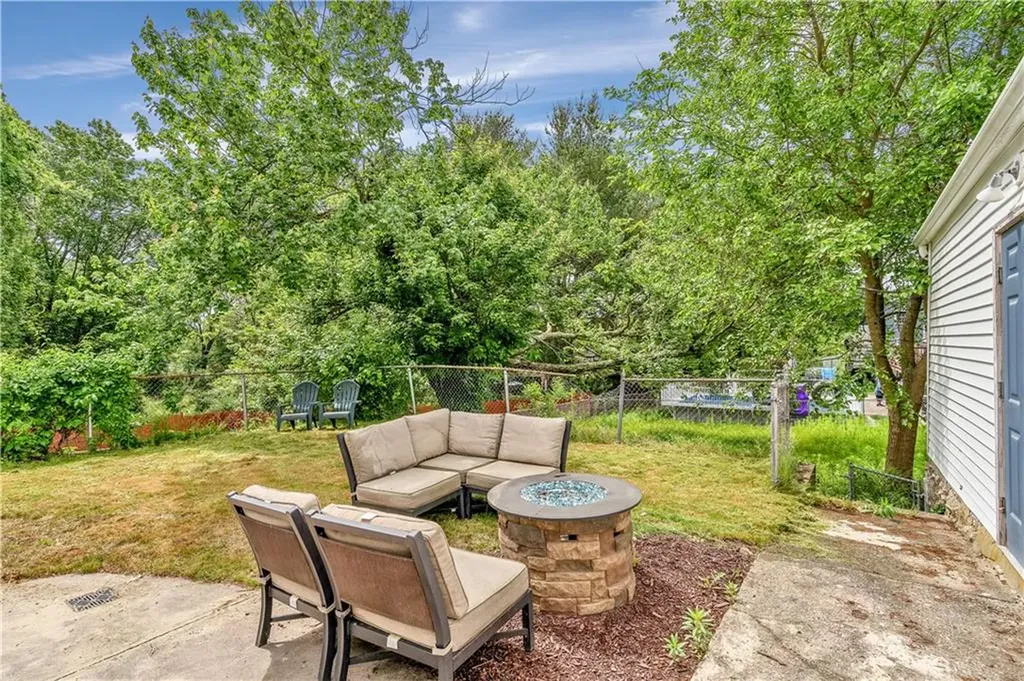 216 Bertenshaw Road Woonsocket RI 02895