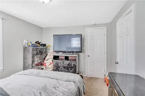 216 Bertenshaw Road Woonsocket RI 02895