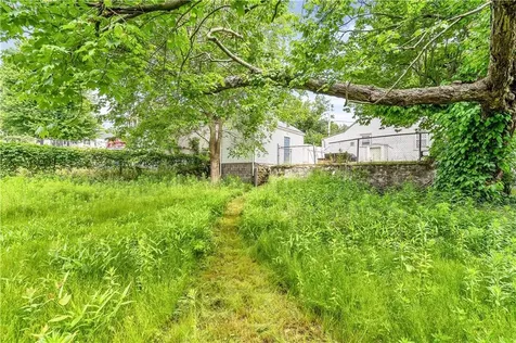 216 Bertenshaw Road Woonsocket RI 02895