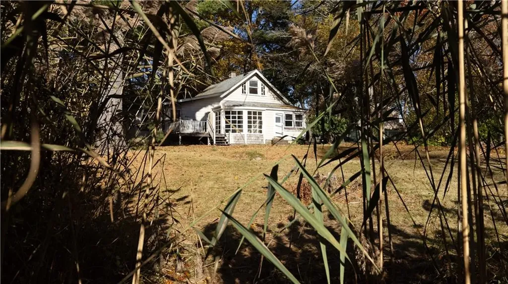 199 Cottage Grove Avenue Warwick RI 02889