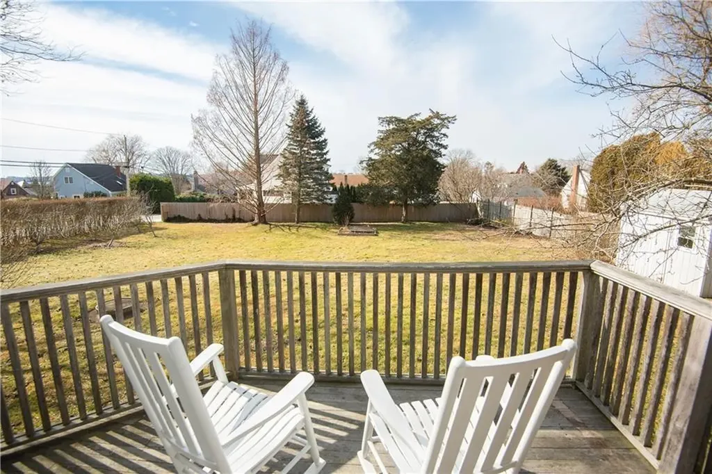 281 Wolcott Avenue Middletown RI 02842