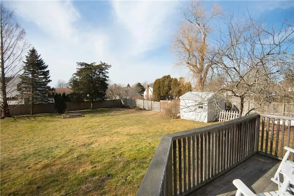 281 Wolcott Avenue Middletown RI 02842