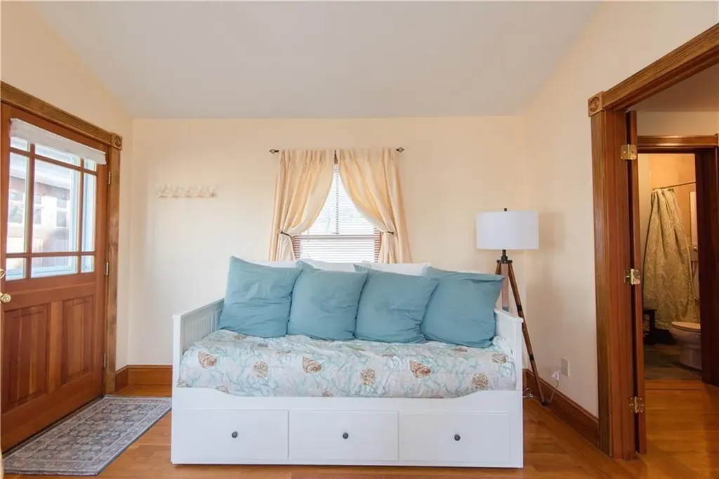 281 Wolcott Avenue Middletown RI 02842