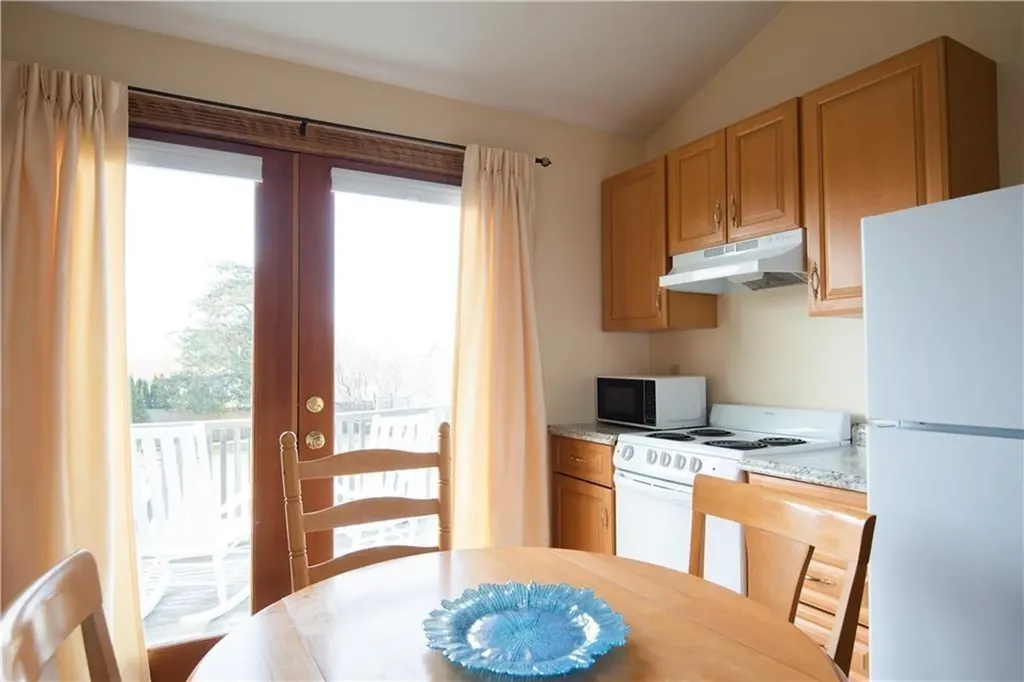 281 Wolcott Avenue Middletown RI 02842