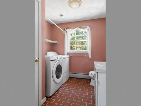 46 North Road Jamestown RI 02835