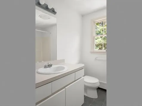 46 North Road Jamestown RI 02835