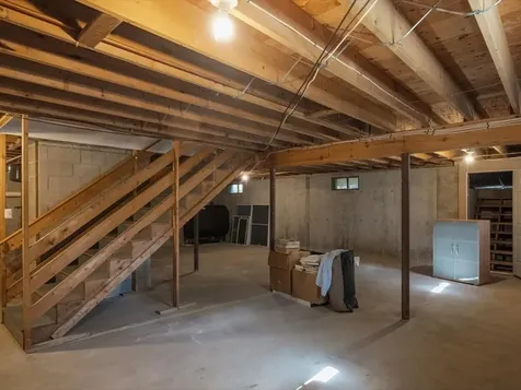 46 North Road Jamestown RI 02835