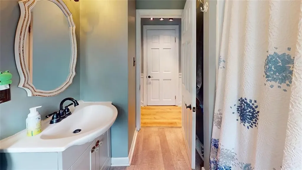 83 Symonds Avenue Warwick RI 02889