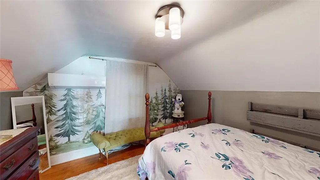 83 Symonds Avenue Warwick RI 02889