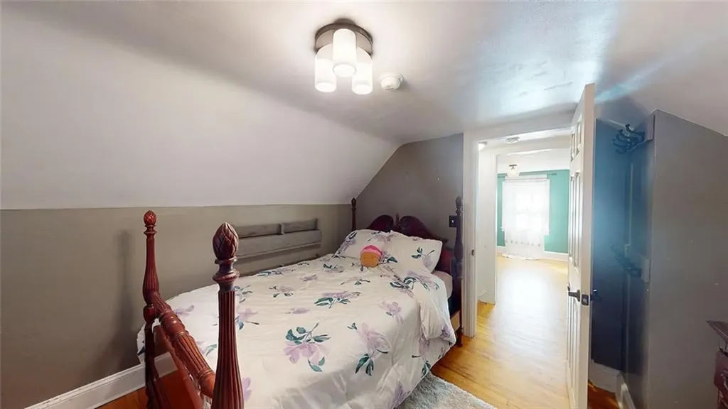 83 Symonds Avenue Warwick RI 02889