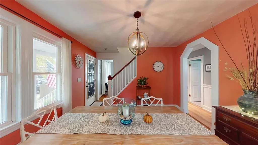 83 Symonds Avenue Warwick RI 02889